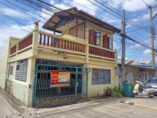 104 Sqm., 2 Beds, 1 Bath Townhouse listed for ฿ 1,350,000.