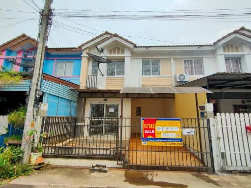 71 Sqm., 3 Beds, 2 Baths Townhouse listed for ฿ 1,400,000.
