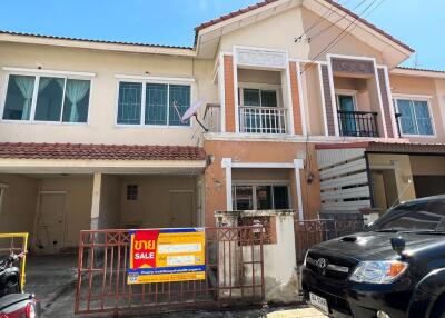 78 Sqm., 3 Beds, 2 Baths Townhouse listed for ฿ 1,290,000.