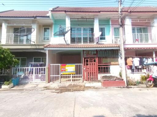 78 Sqm., 3 Beds, 2 Baths Townhouse listed for ฿ 1,628,000.