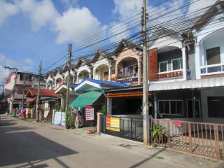 76 Sqm., 2 Beds, 2 Baths Townhouse listed for ฿ 1,595,000.