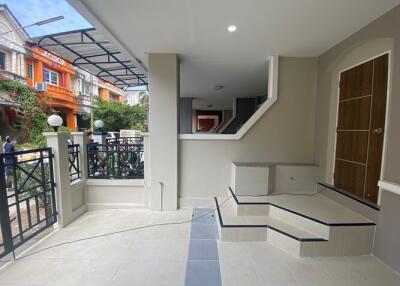 72 Sqm., 2 Beds, 2 Baths Townhouse listed for ฿ 1,400,000.