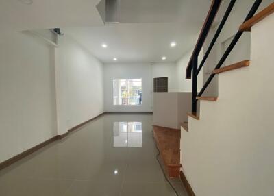 72 Sqm., 2 Beds, 2 Baths Townhouse listed for ฿ 1,400,000.