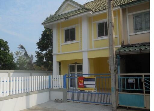 112 Sqm., 2 Beds, 1 Bath Townhouse listed for ฿ 1,575,000.