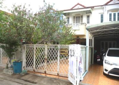 120 Sqm., 2 Beds, 1 Bath Townhouse listed for ฿ 1,425,000.