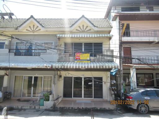 68 Sqm., 2 Beds, 2 Baths Townhouse listed for ฿ 1,575,000.