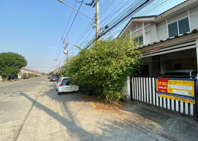 78 Sqm., 2 Beds, 1 Bath Townhouse listed for ฿ 1,425,000.