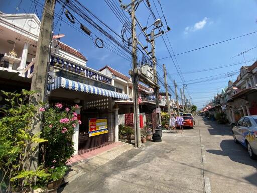 64 Sqm., 2 Beds, 1 Bath Townhouse listed for ฿ 1,425,000.