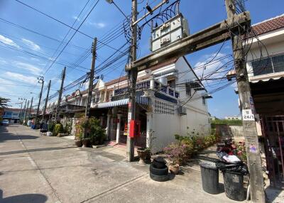 64 Sqm., 2 Beds, 1 Bath Townhouse listed for ฿ 1,425,000.