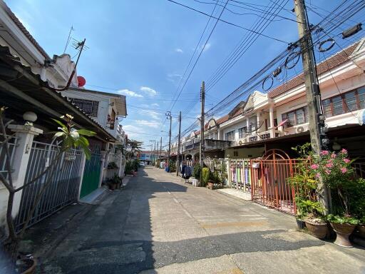 64 Sqm., 2 Beds, 1 Bath Townhouse listed for ฿ 1,425,000.