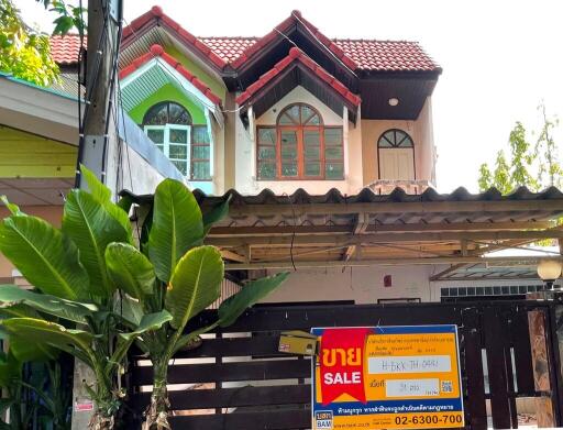 124 Sqm., 2 Beds, 2 Baths Townhouse listed for ฿ 1,425,000.