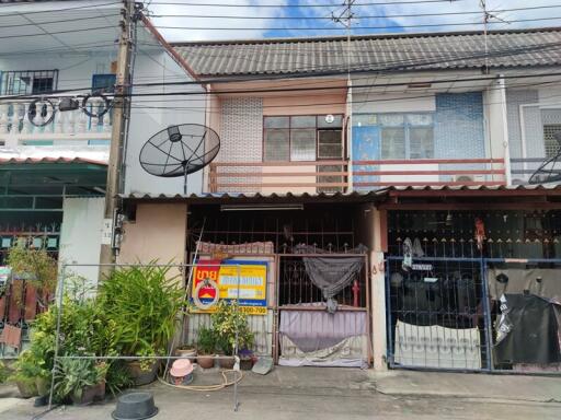 64 Sqm., 2 Beds, 1 Bath Townhouse listed for ฿ 1,425,000.