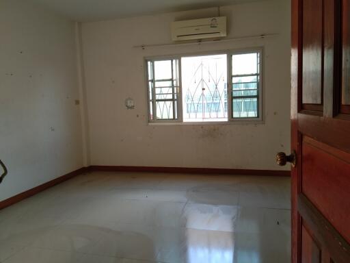 76 Sqm., 3 Beds, 2 Baths Townhouse listed for ฿ 1,425,000.