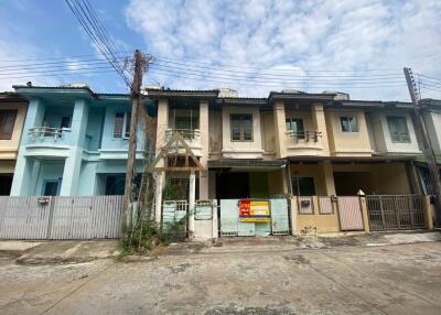 80 Sqm., 2 Beds, 1 Bath Townhouse listed for ฿ 1,575,000.