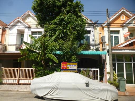 84 Sqm., 2 Beds, 1 Bath Townhouse listed for ฿ 1,425,000.