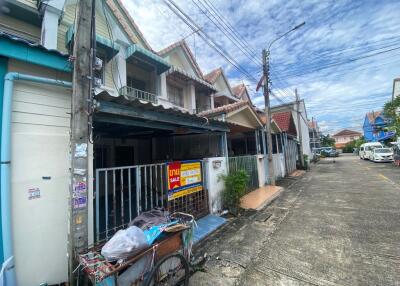 64 Sqm., 2 Beds, 2 Baths Townhouse listed for ฿ 1,425,000.