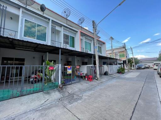 66 Sqm., 2 Beds, 1 Bath Townhouse listed for ฿ 1,425,000.