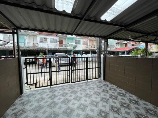 78 Sqm., 2 Beds, 2 Baths Townhouse listed for ฿ 1,200,000.