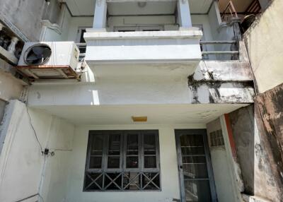 66 Sqm., 2 Beds, 1 Bath Townhouse listed for ฿ 1,400,000.
