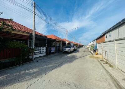 84 Sqm., 2 Beds, 1 Bath Townhouse listed for ฿ 1,200,000.