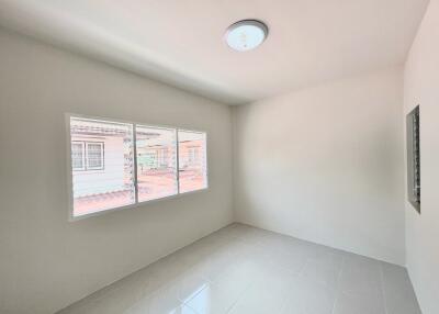 64 Sqm., 2 Beds, 1 Bath Townhouse listed for ฿ 1,280,000.