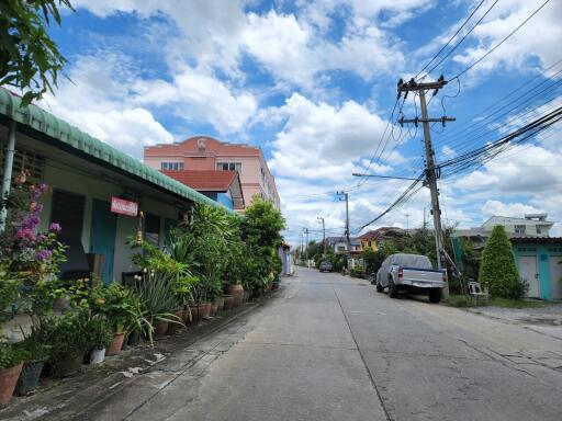 76 Sqm., 3 Beds, 3 Baths Townhouse listed for ฿ 1,200,000.