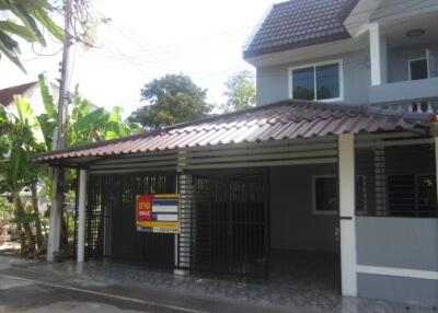 152 Sqm., 2 Beds, 1 Bath Townhouse listed for ฿ 1,300,000.