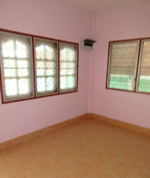 100 Sqm., 2 Beds, 1 Bath Townhouse listed for ฿ 1,470,000.