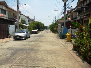 82 Sqm., 3 Beds, 2 Baths Townhouse listed for ฿ 1,330,000.