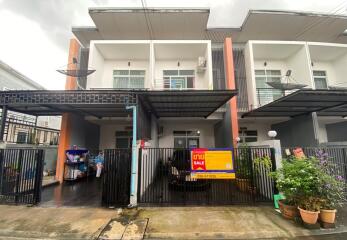 64 Sqm., 2 Beds, 1 Bath Townhouse listed for ฿ 1,470,000.
