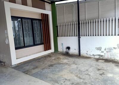 98 Sqm., 2 Beds, 1 Bath Townhouse listed for ฿ 1,330,000.