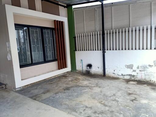 98 Sqm., 2 Beds, 1 Bath Townhouse listed for ฿ 1,330,000.