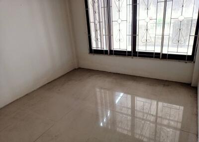 98 Sqm., 2 Beds, 1 Bath Townhouse listed for ฿ 1,330,000.