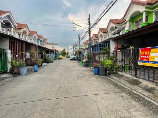 68 Sqm., 2 Beds, 2 Baths Townhouse listed for ฿ 1,330,000.