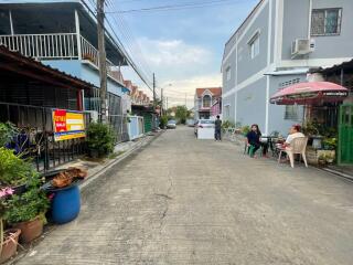 68 Sqm., 2 Beds, 2 Baths Townhouse listed for ฿ 1,330,000.