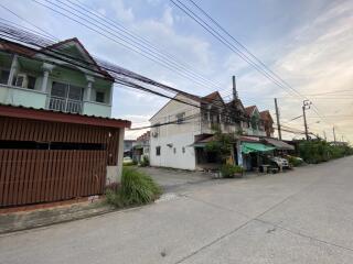 68 Sqm., 2 Beds, 2 Baths Townhouse listed for ฿ 1,330,000.