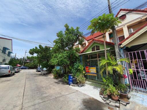 80 Sqm., 2 Beds, 1 Bath Townhouse listed for ฿ 1,330,000.