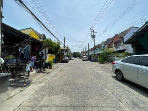 68 Sqm., 2 Beds, 2 Baths Townhouse listed for ฿ 1,330,000.