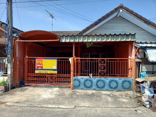 108 Sqm., 2 Beds, 1 Bath Townhouse listed for ฿ 1,330,000.