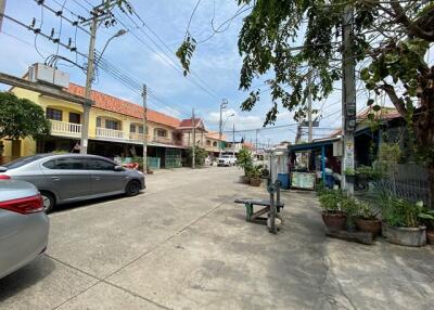 148 Sqm., 2 Beds, 1 Bath Townhouse listed for ฿ 1,330,000.