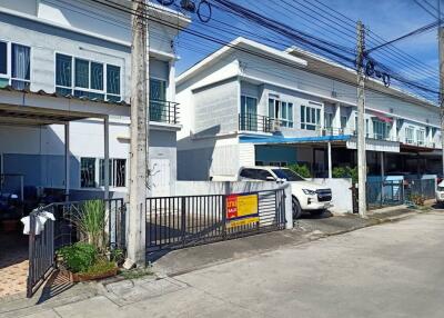 80 Sqm., 2 Beds, 1 Bath Townhouse listed for ฿ 1,330,000.