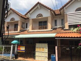 77 Sqm., 2 Beds, 1 Bath Townhouse listed for ฿ 1,330,000.