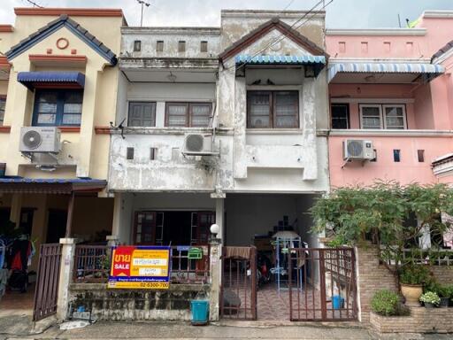 96 Sqm., 2 Beds, 2 Baths Townhouse listed for ฿ 1,330,000.