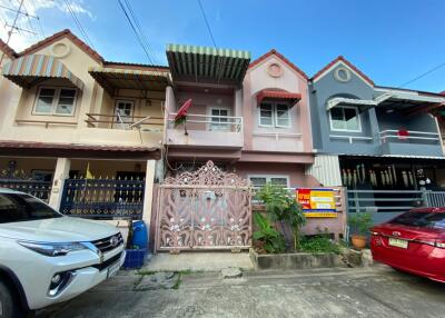 76 Sqm., 2 Beds, 2 Baths Townhouse listed for ฿ 1,330,000.