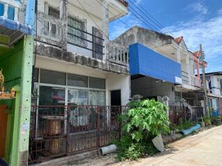 120 Sqm., 2 Beds, 1 Bath Townhouse listed for ฿ 1,470,000.