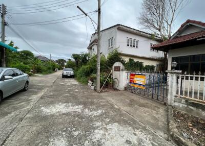 140 Sqm., 2 Beds, 1 Bath Townhouse listed for ฿ 1,330,000.