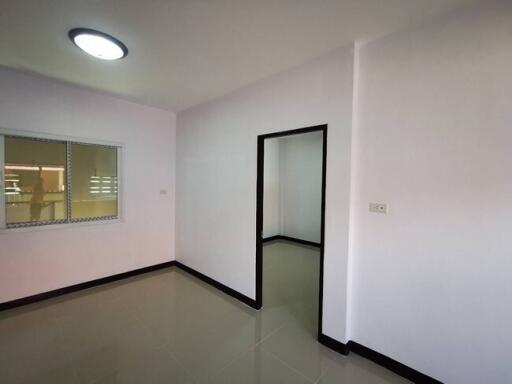 91 Sqm., 2 Beds, 1 Bath Townhouse listed for ฿ 1,100,000.