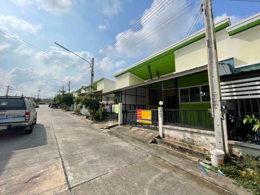 84 Sqm., 2 Beds, 1 Bath Townhouse listed for ฿ 1,200,000.