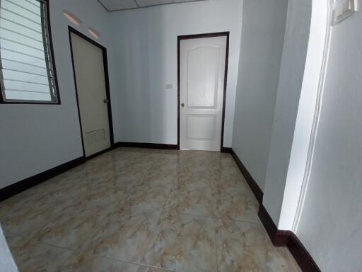 76 Sqm., 2 Beds, 1 Bath Townhouse listed for ฿ 1,150,000.