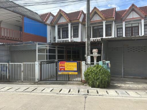 95 Sqm., 2 Beds, 2 Baths Townhouse listed for ฿ 1,150,000.